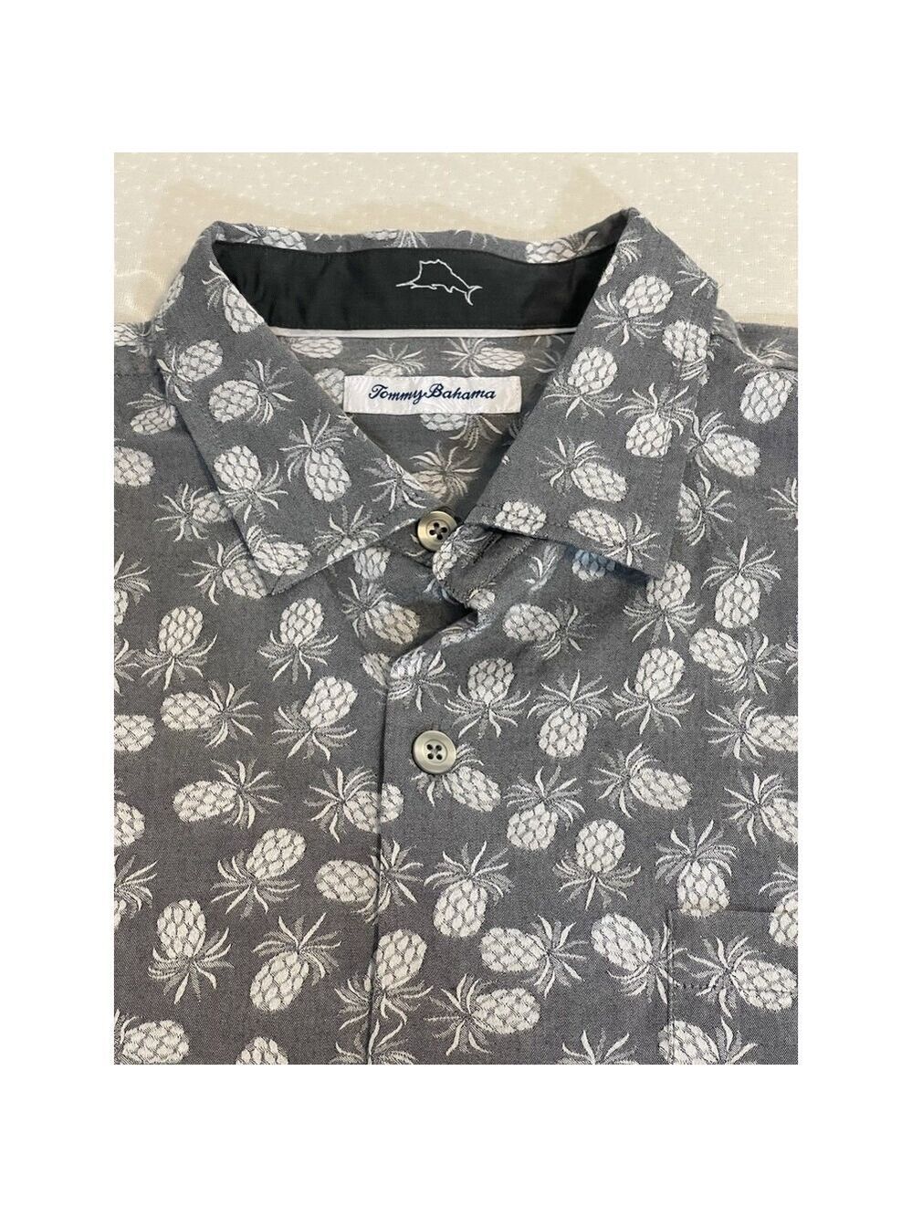 Tommy Bahama Shirt Mens XL Grey Pineapple Hawaiian Tropical Beach 100 % Cotton